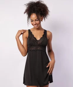 Camisola Feminina Curta com Renda Preta